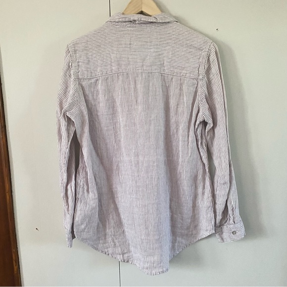 Stripped Quarter Button Up Blouse - Picture 8 of 9